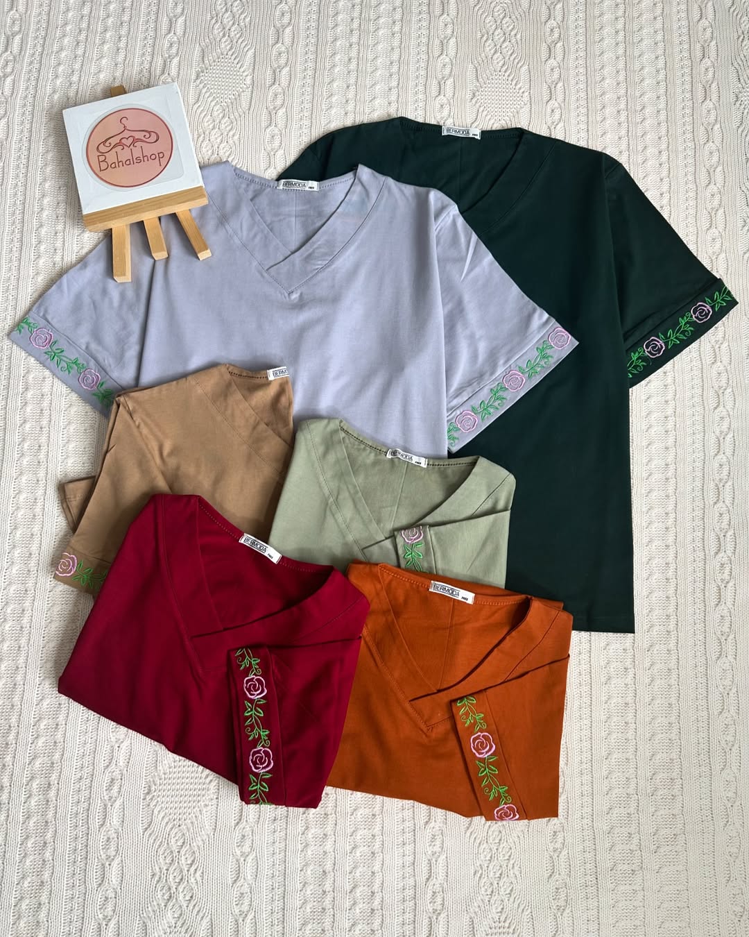 تیشرت زنانه یقه هفت گلدوزی ترانه